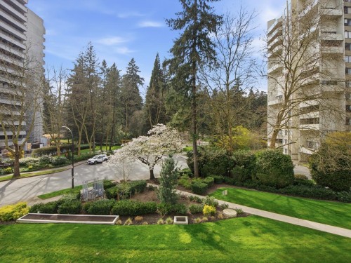307-4165 Maywood Street  Burnaby, BC V5H 4E3