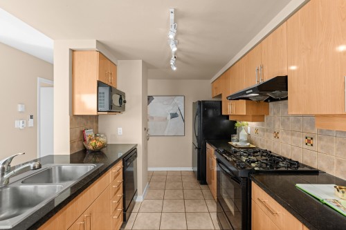 1703-1077 Marinaside Crescent, Vancouver, BC 