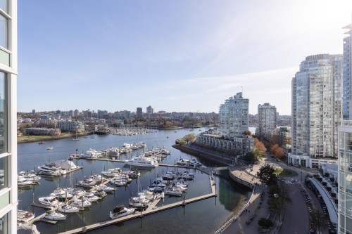 1703-1077 Marinaside Crescent, Vancouver, BC 