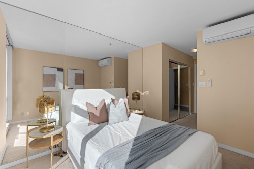 1703-1077 Marinaside Crescent, Vancouver, BC 
