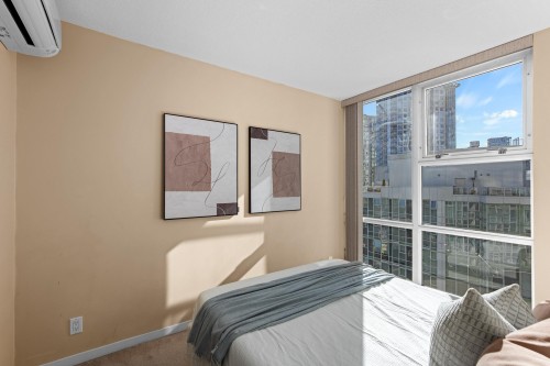 1703-1077 Marinaside Crescent, Vancouver, BC 