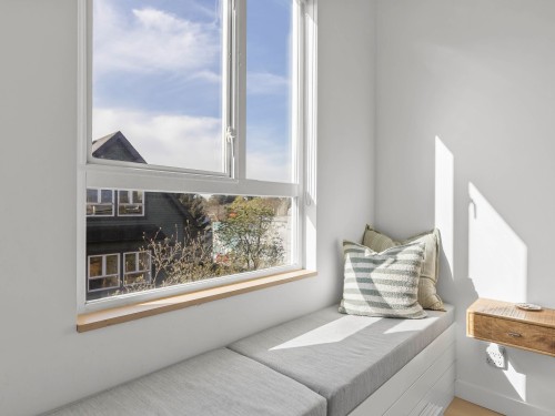 1065 Pender Street E, Vancouver, BC 