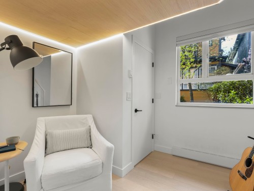 1065 Pender Street E, Vancouver, BC 