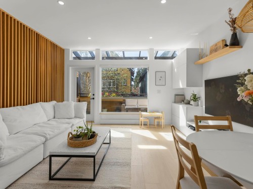 1065 Pender Street E, Vancouver, BC 