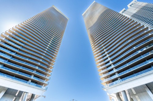 1904-4890 Lougheed Highway  Burnaby, BC V5C 0N2