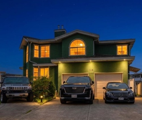 716 Crane Place  New Westminster, BC V3M 6P5