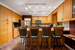 949 Lynwood Avenue  Port Coquitlam, BC V3B 6J7