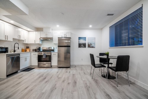 949 Lynwood Avenue, Port Coquitlam, BC 