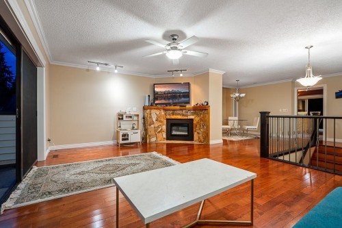949 Lynwood Avenue, Port Coquitlam, BC 