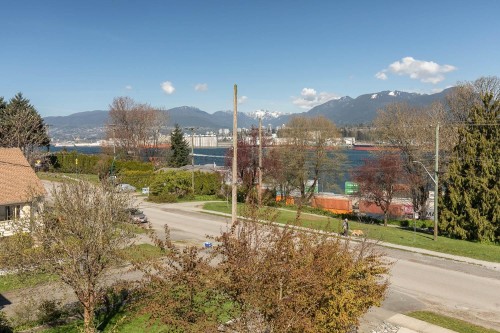 2732 Wall Street, Vancouver, BC 