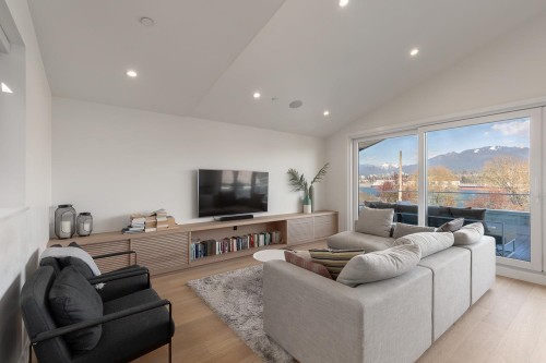 2732 Wall Street, Vancouver, BC 