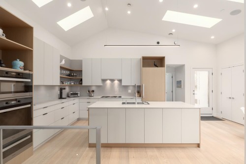 2732 Wall Street, Vancouver, BC 