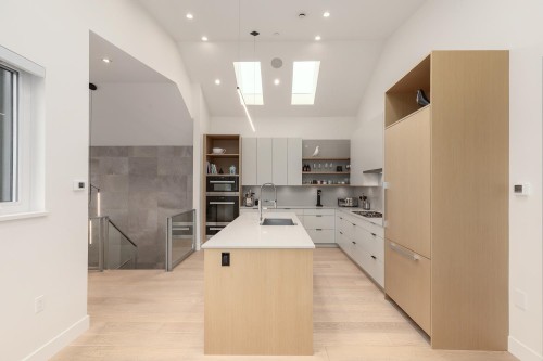 2732 Wall Street, Vancouver, BC 