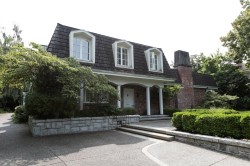 3738 Pine Crescent Vancouver, BC V6J 4K3