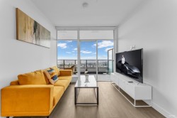 2105-6511 Sussex Avenue Burnaby, BC V5H 0K5