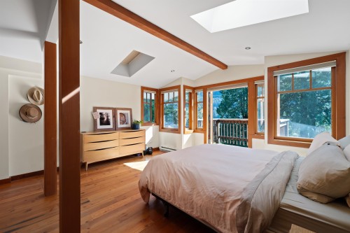 6524 Wellington Avenue, West Vancouver, BC 
