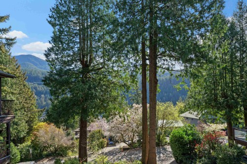 6524 Wellington Avenue, West Vancouver, BC 