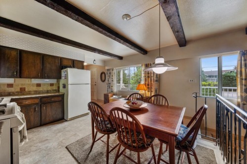 674 Blue Mountain Street, Coquitlam, BC 