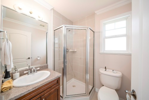 1312 Tenth Street, New Westminster, BC 