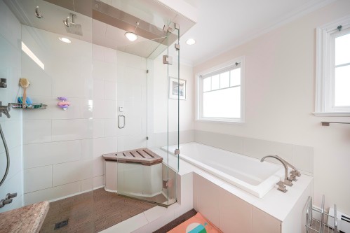 1312 Tenth Street, New Westminster, BC 