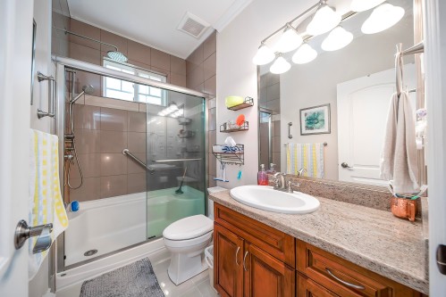1312 Tenth Street, New Westminster, BC 