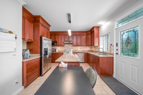 1312 Tenth Street, New Westminster, BC 