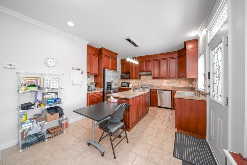1312 Tenth Street, New Westminster, BC 