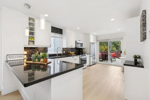 3638 Maginnis Avenue, North Vancouver, BC 