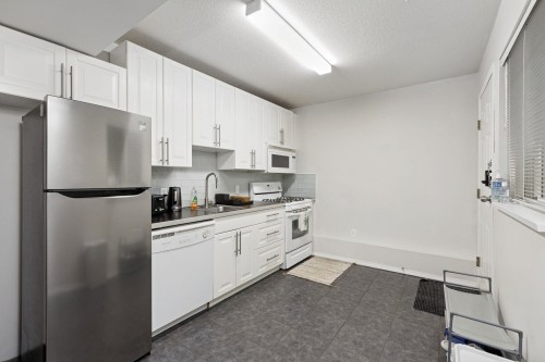 3638 Maginnis Avenue, North Vancouver, BC 