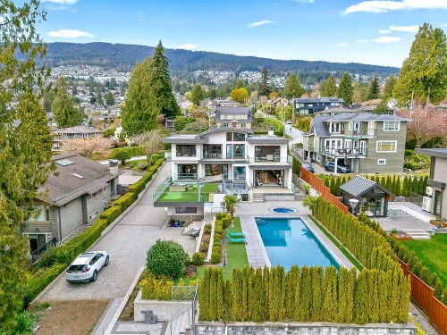 2052 Inglewood Avenue, West Vancouver, BC 
