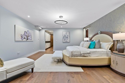 2052 Inglewood Avenue, West Vancouver, BC 