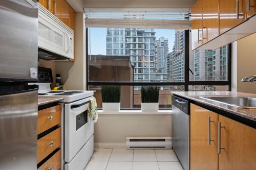 609-1189 Howe Street  Vancouver, BC V6Z 2X4