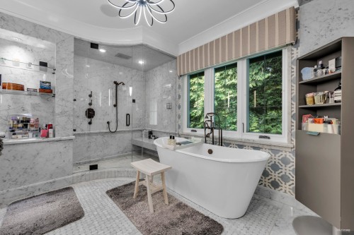 1738 38Th Avenue W, Vancouver, BC 