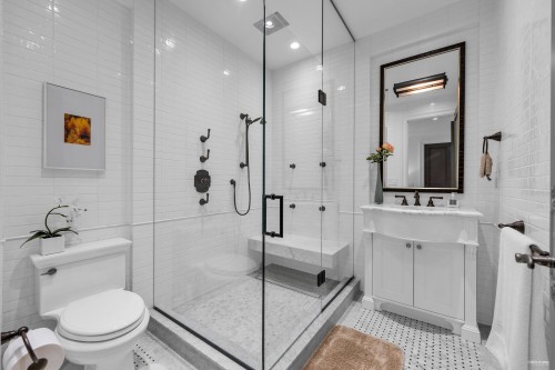 1738 38Th Avenue W, Vancouver, BC 