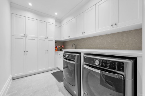 1738 38Th Avenue W, Vancouver, BC 
