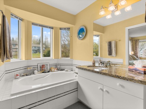 797 Celestial Place, Gibsons, BC 
