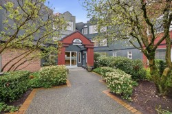 415-121 29th Street W North Vancouver, BC V7N 4L9