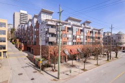 203-305 Lonsdale Avenue  North Vancouver, BC V7M 2G3
