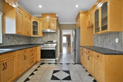 21008 Barker Avenue Maple Ridge, BC V2X 8R6