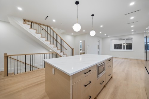 4-6639 Acacia Avenue, Burnaby, BC 