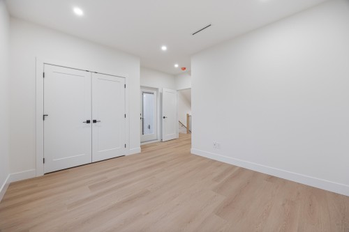 4-6639 Acacia Avenue, Burnaby, BC 