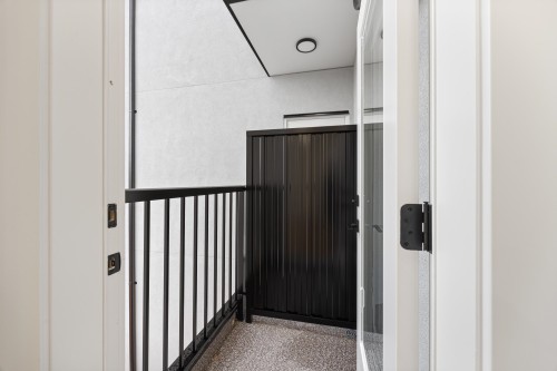 4-6639 Acacia Avenue, Burnaby, BC 