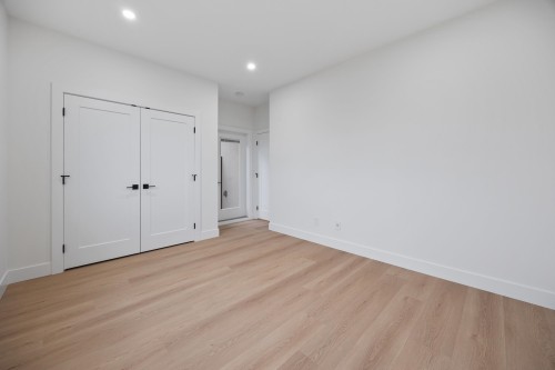 4-6639 Acacia Avenue, Burnaby, BC 