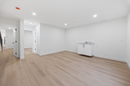 4-6639 Acacia Avenue, Burnaby, BC 