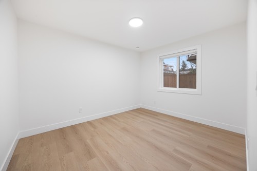 4-6639 Acacia Avenue, Burnaby, BC 
