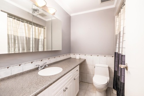 1135 Heritage Boulevard, North Vancouver, BC 