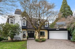 5503 Brookdale Court Burnaby, BC V5B 2C6