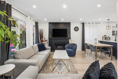 7-848 16th Street W North Vancouver, BC V7P 1R3