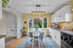 378 59th Avenue E Vancouver, BC V5X 1X9