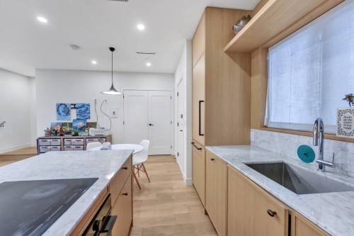 1232 26Th Avenue W, Vancouver, BC 